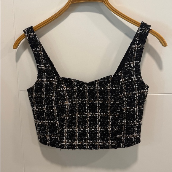 Abercrombie & Fitch Black and White Plaid Crop Top size small - Picture 2 of 7